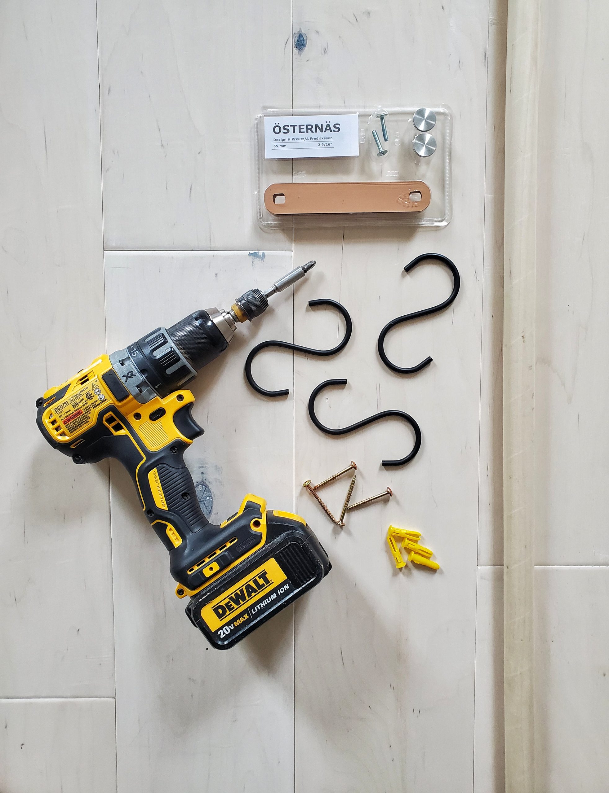 Simple DIY Wall Rack - Showit Blog